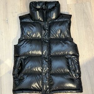 Aritzia Super Puff Vest Black Size S High Gloss Down Puffer